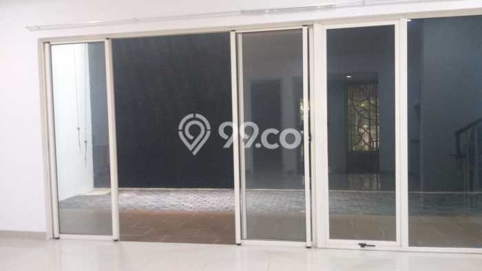 Ready to Use! Luxury House LT 204m2 Desain Elegan di Bintaro Ready to Use! Luxury House LT 204m2 Desain Elegan di Bintaro