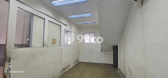 Ruko Bagus Dijual LB 283m2 Lokasi Strategis Jakarta Barat Area Cocok untuk Bisnis Ruko Bagus Dijual LB 283m2 Lokasi Strategis Jakarta Barat Area Cocok untuk Bisnis