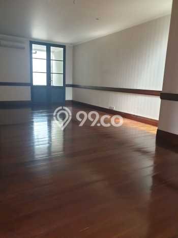 Disewakan Rumah Modern di Menteng Harga Rp 850 Juta/ Tahun Disewakan Rumah Modern di Menteng Harga Rp 850 Juta/ Tahun