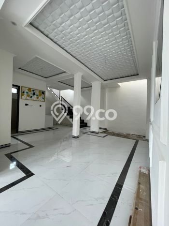 Rumah Luas Asri 3 KT Siap Pakai di Jatiwaringin Jakarta Timur Rumah Luas Asri 3 KT Siap Pakai di Jatiwaringin Jakarta Timur