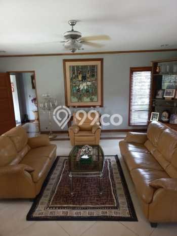 Rumah Luxury Modern Tanpa Renovasi di Bambu Apus Jakarta Timur Rumah Luxury Modern Tanpa Renovasi di Bambu Apus Jakarta Timur