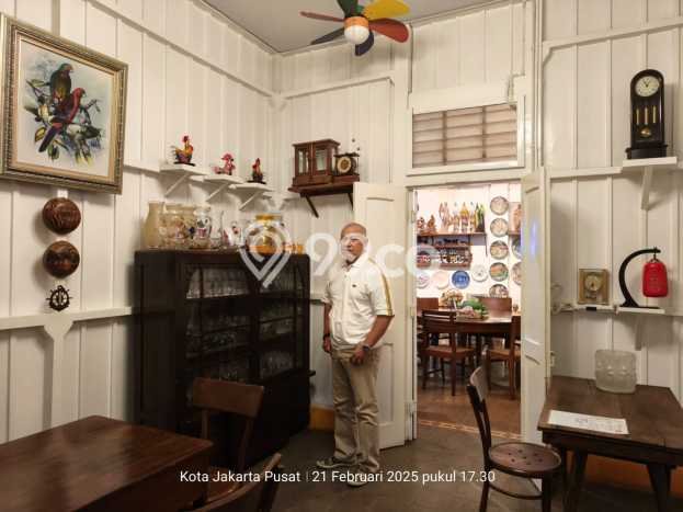 For Sale! Luxury House LT 288m2 Desain Modern di Kramat For Sale! Luxury House LT 288m2 Desain Modern di Kramat