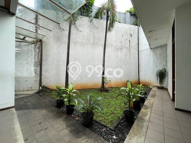 Komersial di Menteng, Luas 761m², Mainroad, Area Ramai Komersial di Menteng, Luas 761m², Mainroad, Area Ramai