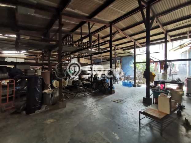 Area Ramai! Komersial Dijual di Senen untuk Bisnis Luas Bangunan 582m2 Area Ramai! Komersial Dijual di Senen untuk Bisnis Luas Bangunan 582m2