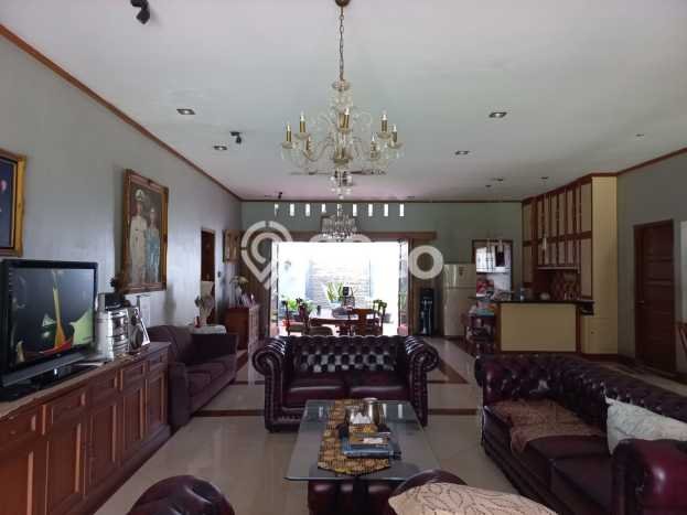 Rumah Luxury Modern Tanpa Renovasi di Bambu Apus Jakarta Timur Rumah Luxury Modern Tanpa Renovasi di Bambu Apus Jakarta Timur