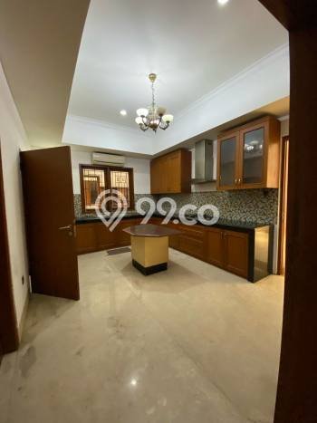 Rumah Modern Disewakan di Menteng Jakarta Pusat Area Sangat Strategis Rumah Modern Disewakan di Menteng Jakarta Pusat Area Sangat Strategis