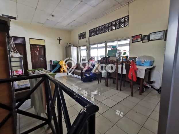 Area Ramai! Komersial Dijual di Senen untuk Bisnis Luas Bangunan 582m2 Area Ramai! Komersial Dijual di Senen untuk Bisnis Luas Bangunan 582m2
