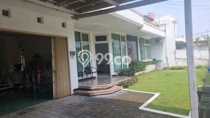 Rumah Sewa Semarang LT 300m2 LB 200m2 Area Puri Anjasmoro Rumah Sewa Semarang LT 300m2 LB 200m2 Area Puri Anjasmoro