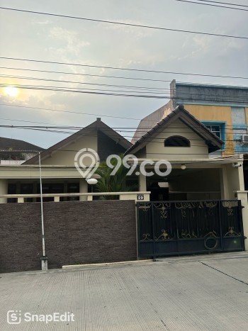Rumah sewa siap huni 4 Kamar Tidur di Halmahera, Semarang Rumah sewa siap huni 4 Kamar Tidur di Halmahera, Semarang
