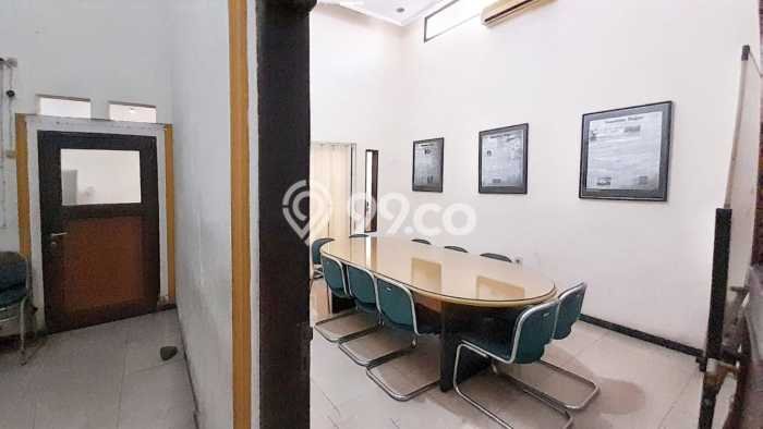 For Sale! Luxury House LT 605m2 Desain Modern di Peterongan For Sale! Luxury House LT 605m2 Desain Modern di Peterongan