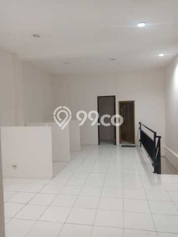 Ruko Disewa di Semarang dengan LB 140m2 Area Komersial Ramai Ruko Disewa di Semarang dengan LB 140m2 Area Komersial Ramai