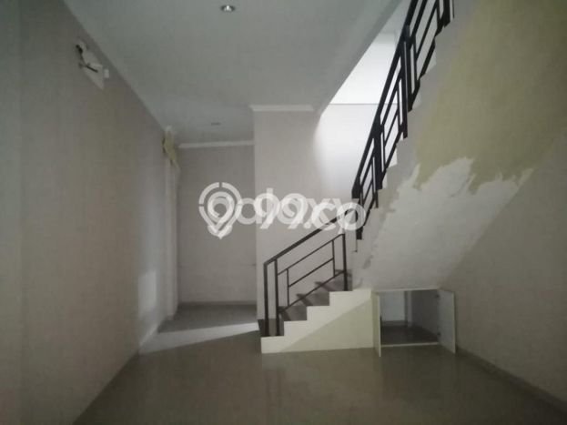 Ruko Dijual Lokasi Emas di Semarang Tengah Luas 219m2 Ruko Dijual Lokasi Emas di Semarang Tengah Luas 219m2