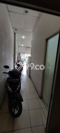 Ruko Dijual di Prime Area Jakarta Barat Luas 300m2 Ruko Dijual di Prime Area Jakarta Barat Luas 300m2