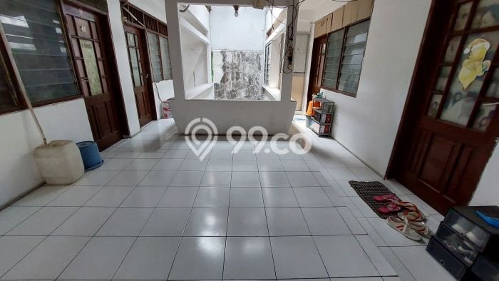 Rumah Mewah LB 314m2 Siap Pakai Desain Elegan di Grogol, Jakarta Barat Rumah Mewah LB 314m2 Siap Pakai Desain Elegan di Grogol, Jakarta Barat