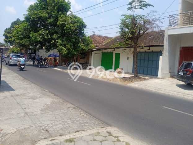 PROSPEK BAGUS! Ruko di Mojolaban, Luas 150m2m², Kawasan Komersial PROSPEK BAGUS! Ruko di Mojolaban, Luas 150m2m², Kawasan Komersial