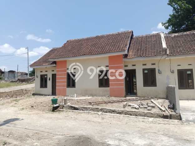 Rumah EXCLUSIVE area Jaten, Solo, Luas 60m2m² Bangunan 30m2m² KESEMPATAN TERBATAS! Rumah EXCLUSIVE area Jaten, Solo, Luas 60m2m² Bangunan 30m2m² KESEMPATAN TERBATAS!