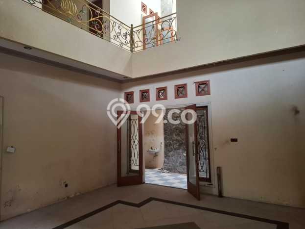 For Sale Rumah 5 Kamar Lokasi Strategis Nyaman dan Strategis di Grogol For Sale Rumah 5 Kamar Lokasi Strategis Nyaman dan Strategis di Grogol