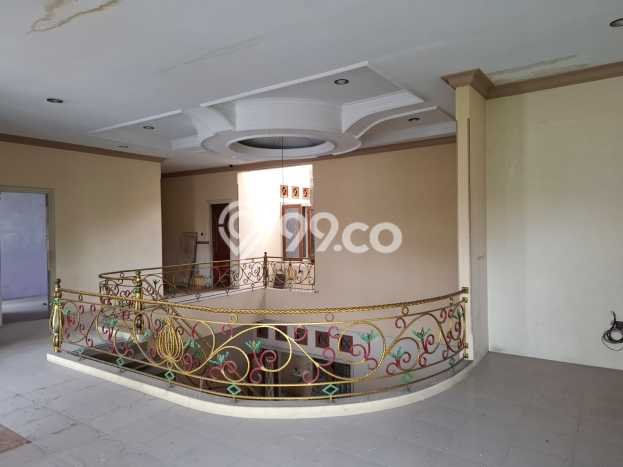For Sale Rumah 5 Kamar Lokasi Strategis Nyaman dan Strategis di Grogol For Sale Rumah 5 Kamar Lokasi Strategis Nyaman dan Strategis di Grogol