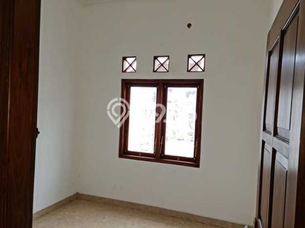 Dijual Cepat Rumah Bagus Siap Huni LB 100m2 di Kartasura, Sukoharjo Dijual Cepat Rumah Bagus Siap Huni LB 100m2 di Kartasura, Sukoharjo