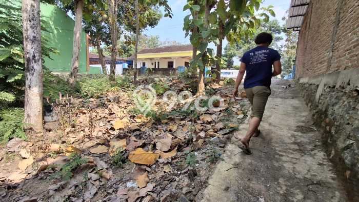 Tanah Dijual Lokasi Karanganyar, Solo dengan Luas Tanah 1089m2 dan Status SHM Tanah Dijual Lokasi Karanganyar, Solo dengan Luas Tanah 1089m2 dan Status SHM