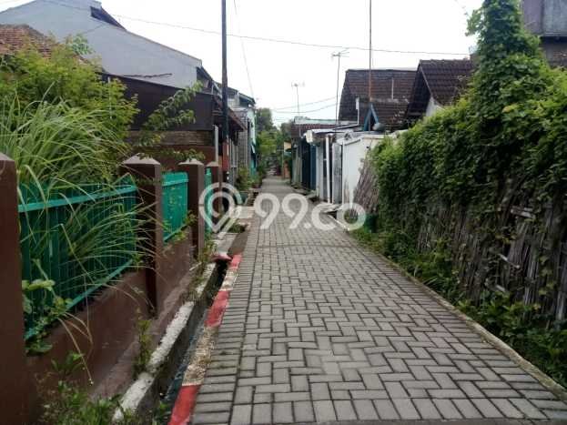 Lahan Strategis di Pasar Kliwon Dijual dengan Luas 268m2 Lahan Strategis di Pasar Kliwon Dijual dengan Luas 268m2