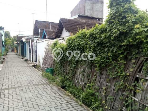 Lahan Strategis di Pasar Kliwon Dijual dengan Luas 268m2 Lahan Strategis di Pasar Kliwon Dijual dengan Luas 268m2