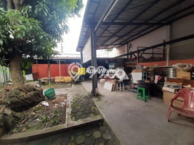 Ruko Komersial Dijual di Pasar Kliwon Solo LT 309m2 & LB 250m2 Ruko Komersial Dijual di Pasar Kliwon Solo LT 309m2 & LB 250m2