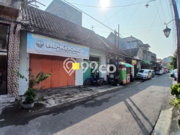 Tanah Dijual Lokasi Pasar Kliwon, Solo dengan Luas Tanah 242m2 dan Status SHM Tanah Dijual Lokasi Pasar Kliwon, Solo dengan Luas Tanah 242m2 dan Status SHM