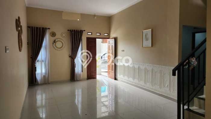 Dijual Hunian Rumah Terawat 4 Kamar di Kartosuro, Sukoharjo Dijual Hunian Rumah Terawat 4 Kamar di Kartosuro, Sukoharjo