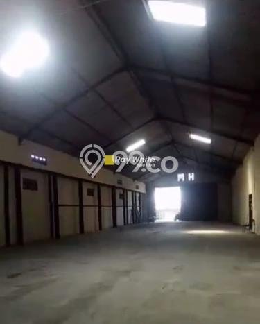 Unit Gudang Disewa Lokasi Gatak, Sukoharjo Spesifikasi Luas Bangunan 800m2 Unit Gudang Disewa Lokasi Gatak, Sukoharjo Spesifikasi Luas Bangunan 800m2