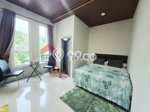 Rumah Mewah Dijual LT 236m2 di Batu, Batu Rumah Mewah Dijual LT 236m2 di Batu, Batu