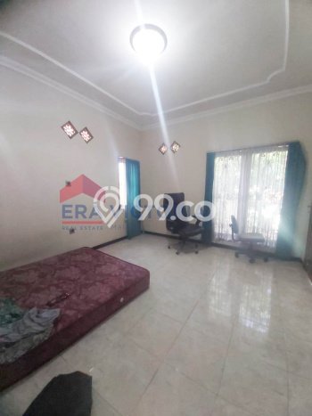 Lokasi terbaik! Rumah siap pakai dikontrakkan di Sidoarjo LB 300m2 Lokasi terbaik! Rumah siap pakai dikontrakkan di Sidoarjo LB 300m2