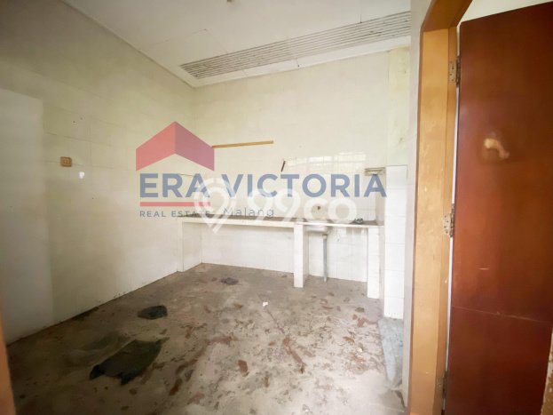 LISTING BARU! Rumah di Blimbing, Ready, 6 KT, Dekat Blimbing, Malang, Malang, LT 1019m2m² Bangunan 1149m2m² LISTING BARU! Rumah di Blimbing, Ready, 6 KT, Dekat Blimbing, Malang, Malang, LT 1019m2m² Bangunan 1149m2m²