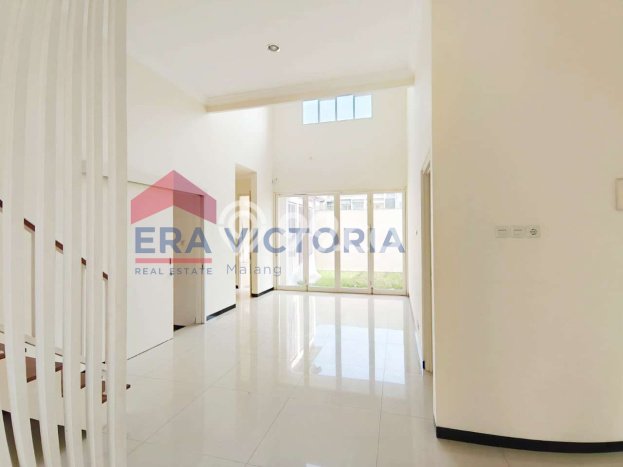 UNIT TERBATAS! Rumah di , 4 KT, Luas 200m2m² Bangunan 180m2m² UNIT TERBATAS! Rumah di , 4 KT, Luas 200m2m² Bangunan 180m2m²