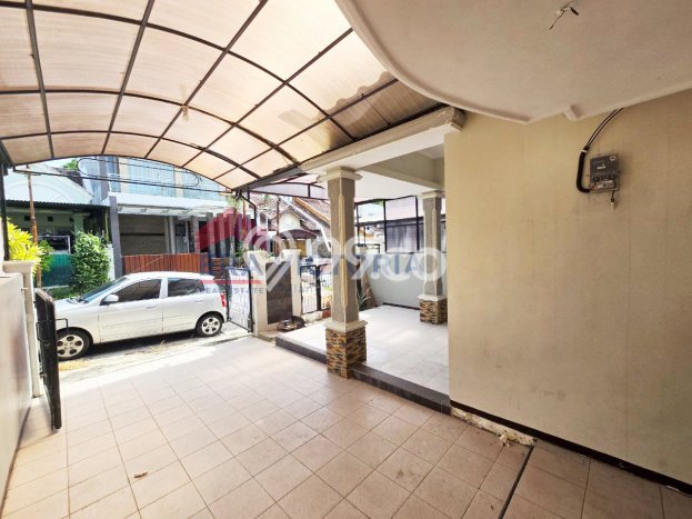 Disewakan! Rumah 2 Kamar Tidur &
1 Kamar Mandi di Dieng, Malang Disewakan! Rumah 2 Kamar Tidur &
1 Kamar Mandi di Dieng, Malang