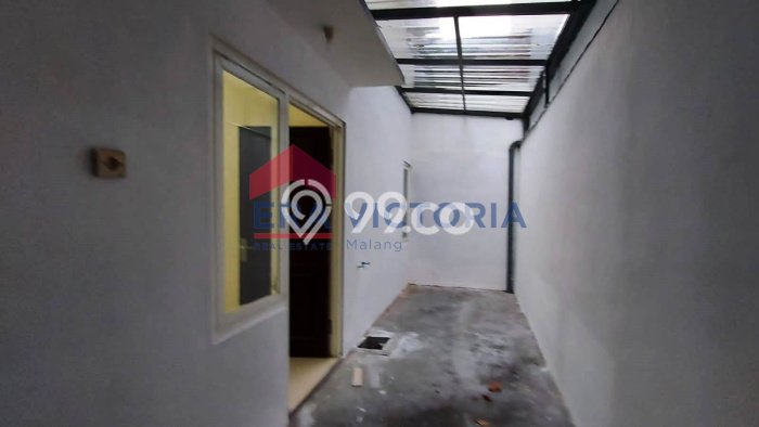 Rumah Asri di Tidar, 2 KT, Lingkungan Strategis, Luas 119m2m² LB 70m2m² Rumah Asri di Tidar, 2 KT, Lingkungan Strategis, Luas 119m2m² LB 70m2m²