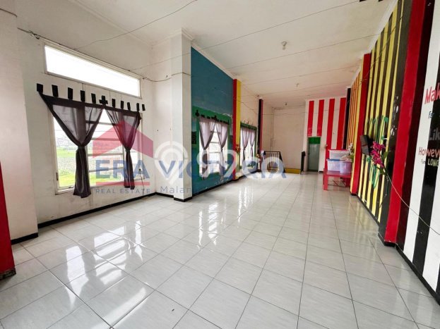 Ruko Ex Cafe Lokasi Depan Perum Bumi Royal Park Dekat Gor Ken Arok Ruko Ex Cafe Lokasi Depan Perum Bumi Royal Park Dekat Gor Ken Arok