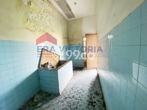 LISTING BARU! Rumah di Blimbing, Ready, 6 KT, Dekat Blimbing, Malang, Malang, LT 1019m2m² Bangunan 1149m2m² LISTING BARU! Rumah di Blimbing, Ready, 6 KT, Dekat Blimbing, Malang, Malang, LT 1019m2m² Bangunan 1149m2m²