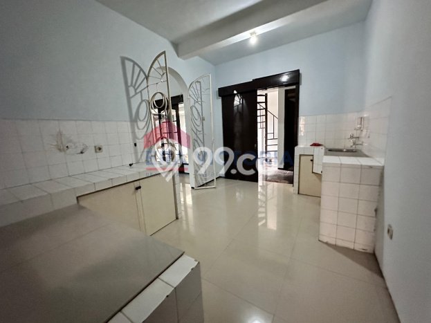Dijual Rumah 6 Kamar Lokasi Strategis Nyaman dan Strategis di Lowokwaru Dijual Rumah 6 Kamar Lokasi Strategis Nyaman dan Strategis di Lowokwaru