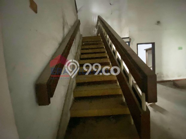 LISTING BARU! Rumah di Blimbing, Ready, 6 KT, Dekat Blimbing, Malang, Malang, LT 1019m2m² Bangunan 1149m2m² LISTING BARU! Rumah di Blimbing, Ready, 6 KT, Dekat Blimbing, Malang, Malang, LT 1019m2m² Bangunan 1149m2m²