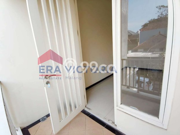 UNIT TERBATAS! Rumah di , 4 KT, Luas 200m2m² Bangunan 180m2m² UNIT TERBATAS! Rumah di , 4 KT, Luas 200m2m² Bangunan 180m2m²