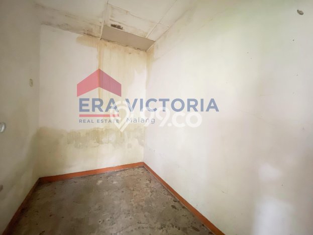 LISTING BARU! Rumah di Blimbing, Ready, 6 KT, Dekat Blimbing, Malang, Malang, LT 1019m2m² Bangunan 1149m2m² LISTING BARU! Rumah di Blimbing, Ready, 6 KT, Dekat Blimbing, Malang, Malang, LT 1019m2m² Bangunan 1149m2m²