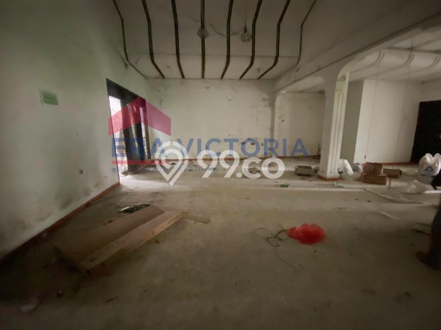 LISTING BARU! Rumah di Blimbing, Ready, 6 KT, Dekat Blimbing, Malang, Malang, LT 1019m2m² Bangunan 1149m2m² LISTING BARU! Rumah di Blimbing, Ready, 6 KT, Dekat Blimbing, Malang, Malang, LT 1019m2m² Bangunan 1149m2m²