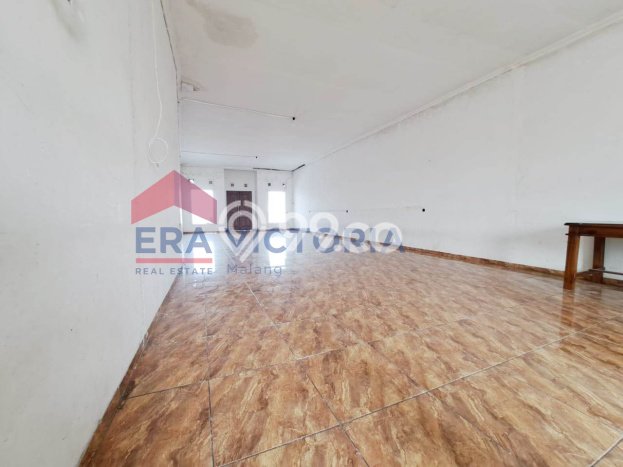 Ruko Disewa di Pakis, Malang, LT 240m2 / LB 340m2 Ruko Disewa di Pakis, Malang, LT 240m2 / LB 340m2