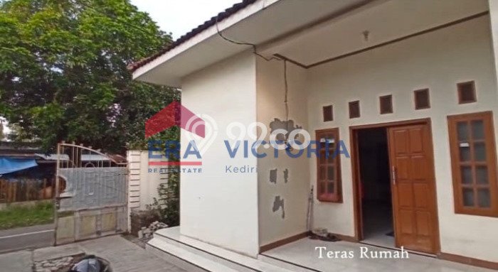 Rumah Luas Asri 3 KT Siap Huni di Kediri Kediri Rumah Luas Asri 3 KT Siap Huni di Kediri Kediri