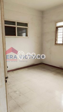 Rumah Strategis di , 6 KM, Lingkungan Nyaman, LT 537m2m² Bangunan 800m2m² Rumah Strategis di , 6 KM, Lingkungan Nyaman, LT 537m2m² Bangunan 800m2m²