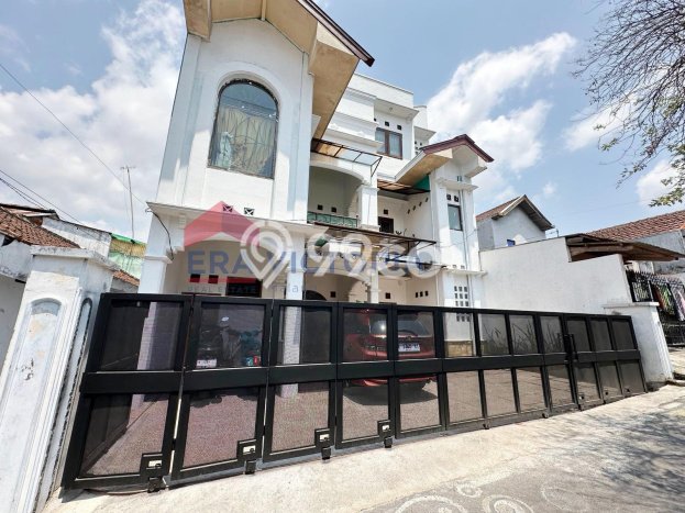 For Sale Rumah 5 Kamar Lokasi Strategis Bagus dan Strategis di Batu For Sale Rumah 5 Kamar Lokasi Strategis Bagus dan Strategis di Batu