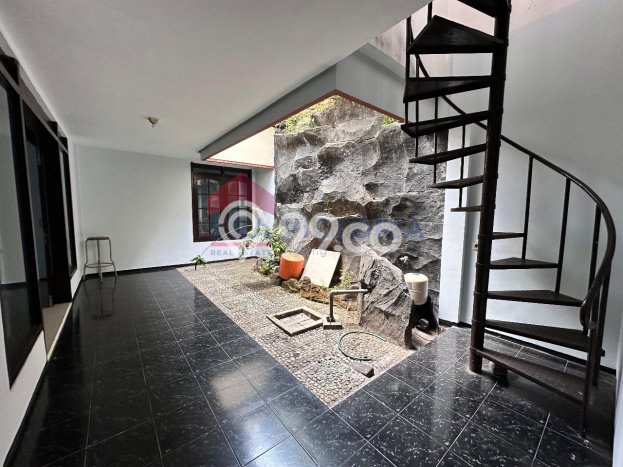Dijual Rumah 6 Kamar Lokasi Strategis Nyaman dan Strategis di Lowokwaru Dijual Rumah 6 Kamar Lokasi Strategis Nyaman dan Strategis di Lowokwaru
