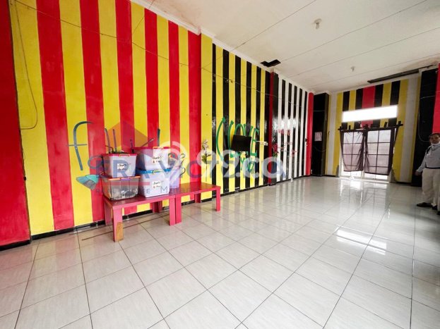 Ruko Ex Cafe Lokasi Depan Perum Bumi Royal Park Dekat Gor Ken Arok Ruko Ex Cafe Lokasi Depan Perum Bumi Royal Park Dekat Gor Ken Arok