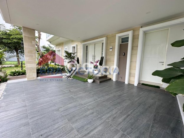 Disewakan Rumah Konsep Modern di Lowokwaru Malang dengan 5 KT Disewakan Rumah Konsep Modern di Lowokwaru Malang dengan 5 KT